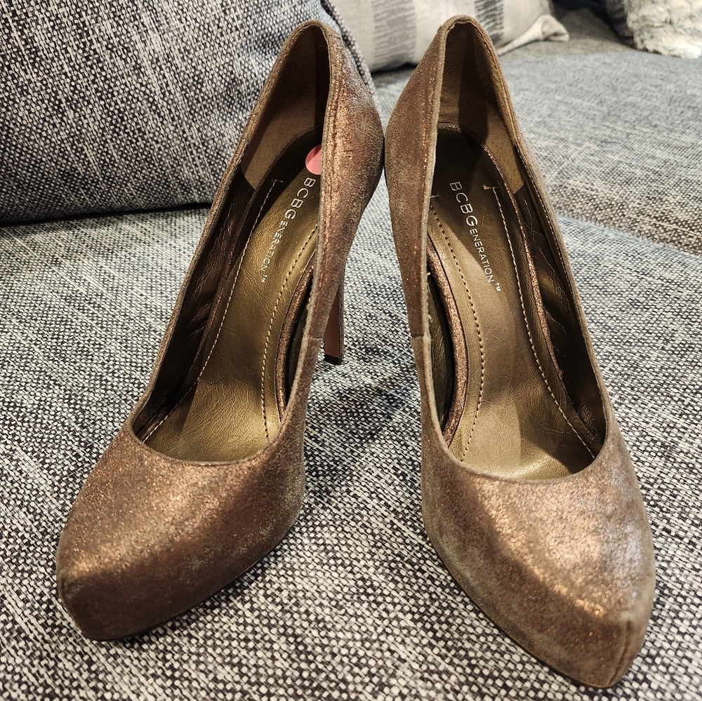 Pumps - Picture 3 of 4